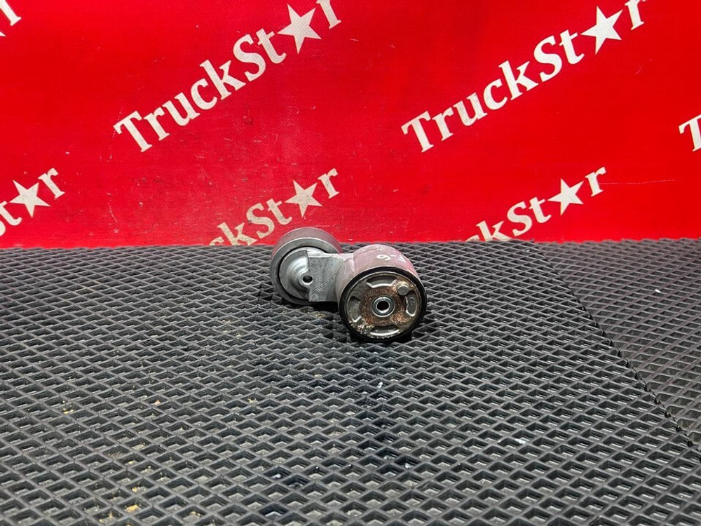 Ролик-натяжитель ремня генератора 2024г