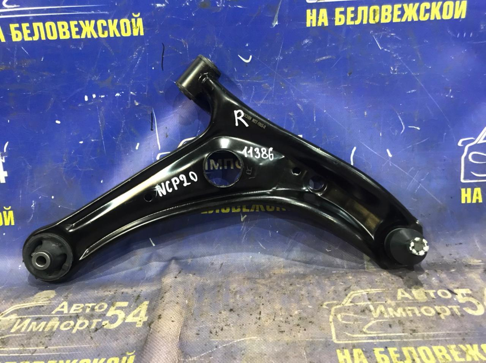 Рычаг передний правый TOYOTA FUNCARGO 1999-2002