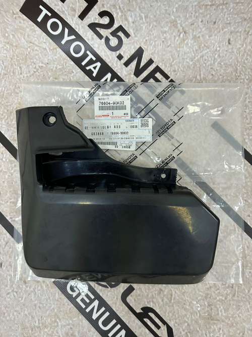 Брызговик передний левый TOYOTA 7660490K02