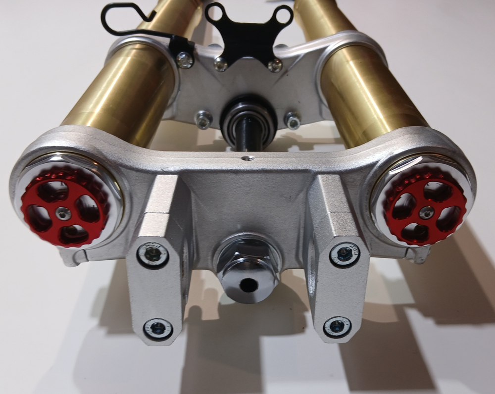 Амортизатор передний в сборе с траверсой Мотоцикл BSE Z3