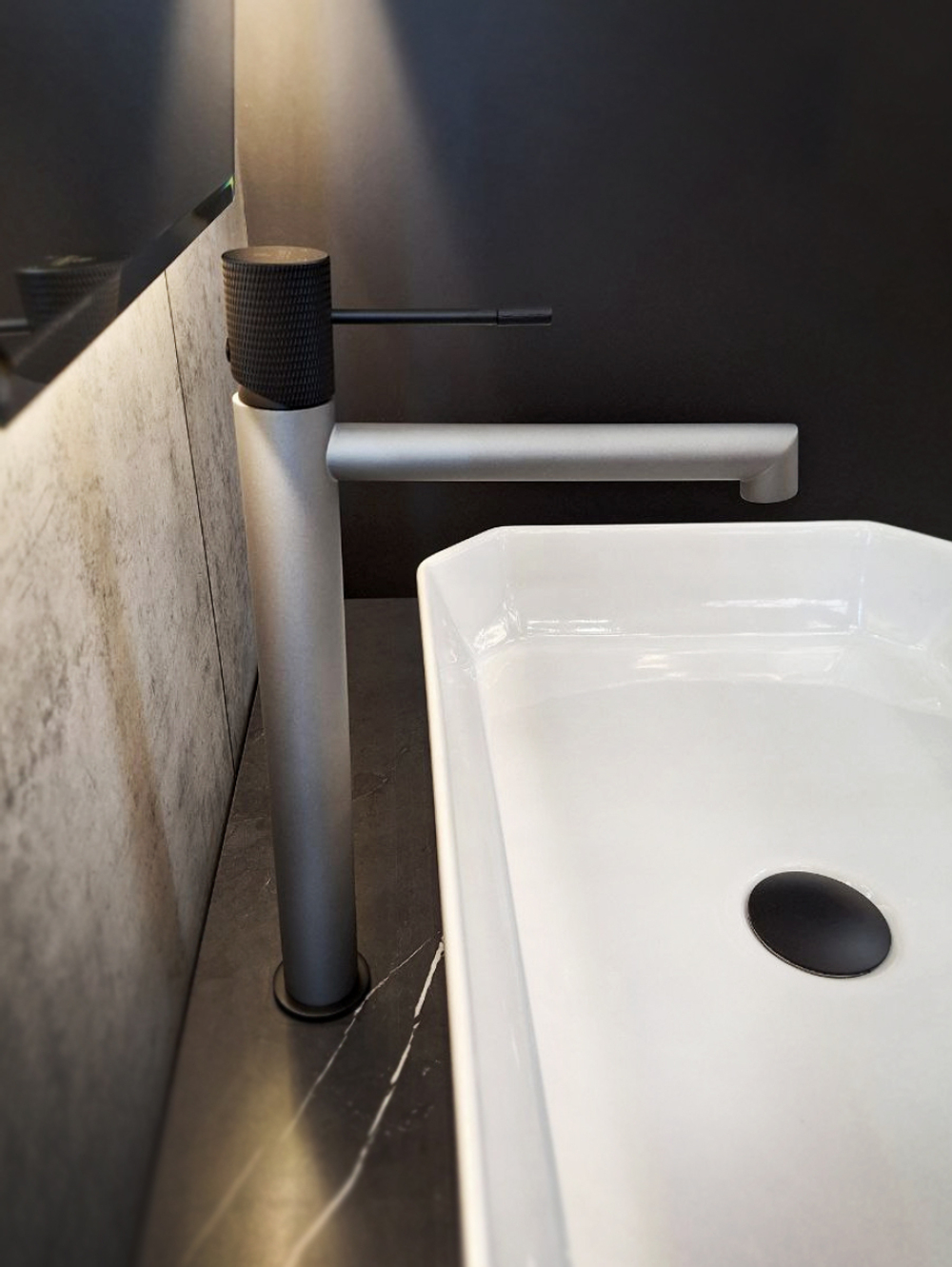 Смеситель для раковины AltroBagno Intento 010216 GrNe