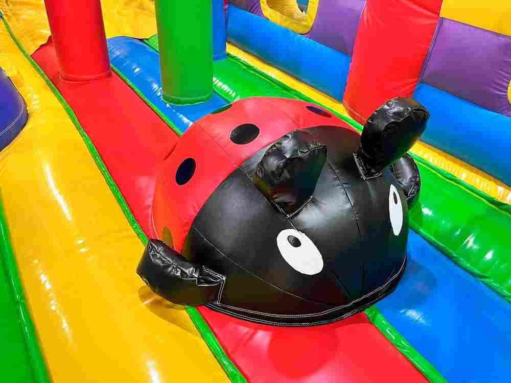 Коммерческий батут "Лесная страна" 10*6*5 м