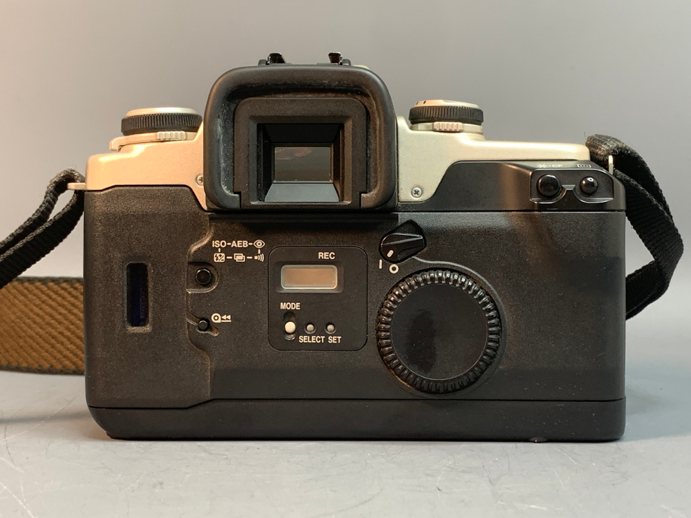 Canon EOS 50E kit 28-80mm f/3.5-5.6 III