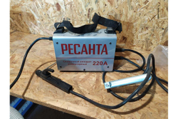 Инверторный сварочный аппарат Ресанта САИ 220 65/3