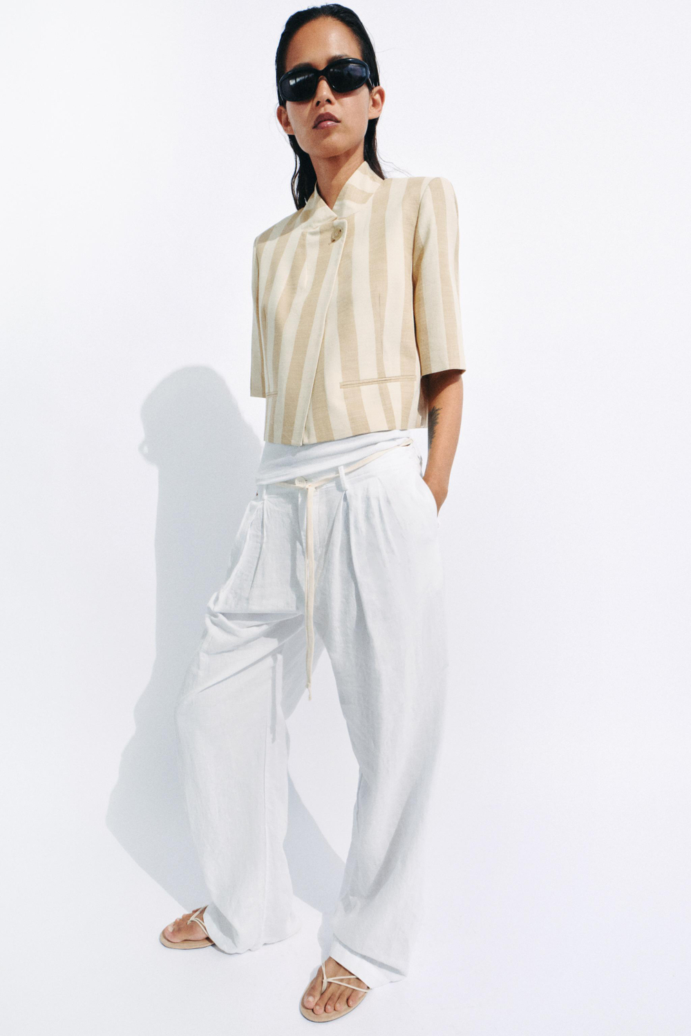 ZARA УКОРОЧЕННЫЙ БЛЕЙЗЕР С КОРОТКИМИ РУКАВАМИ — ZW COLLECTION, ЭКРЮ/БЕЖЕВЫЙ
