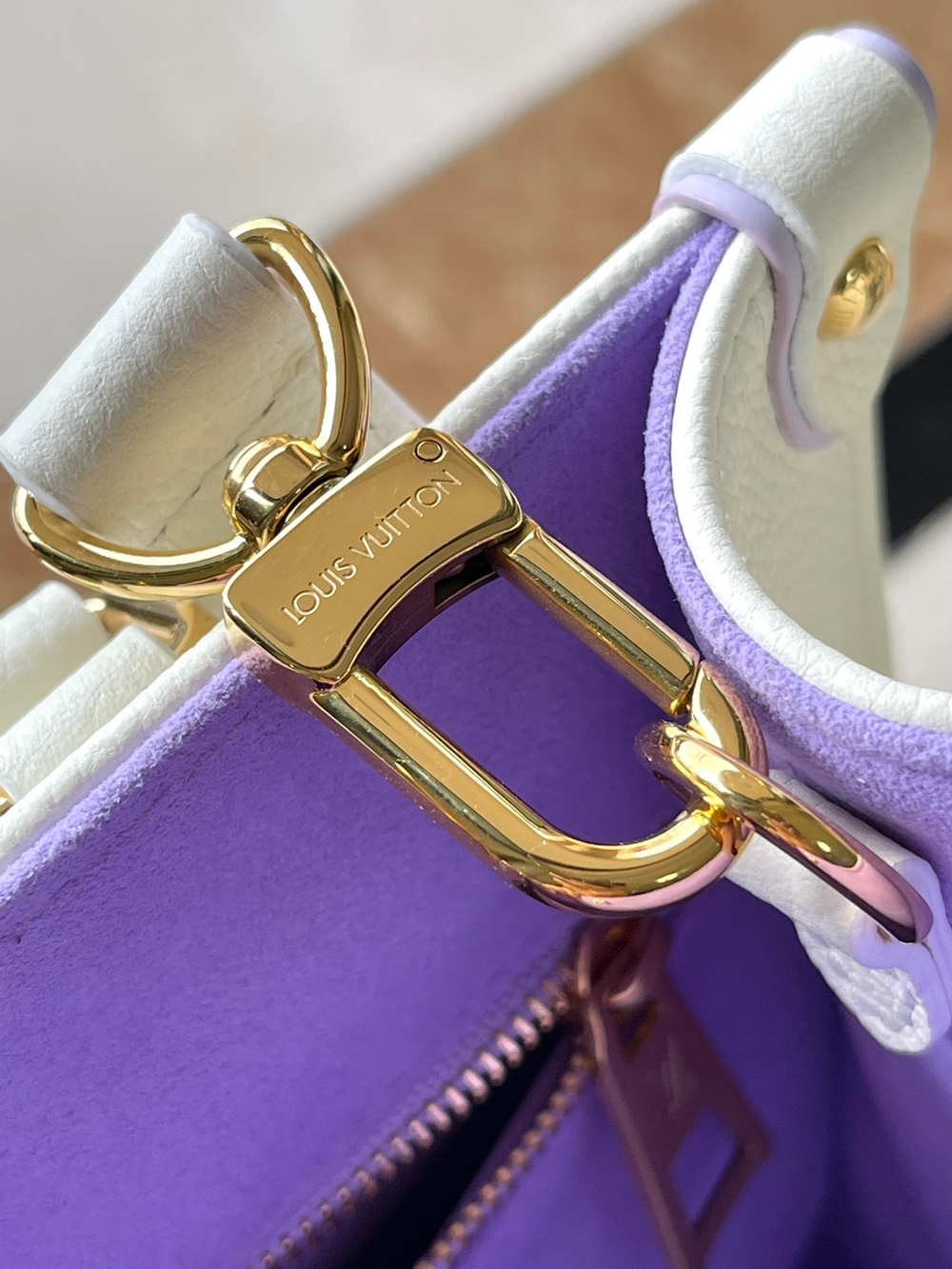 Louis Vuitton Onthego PM