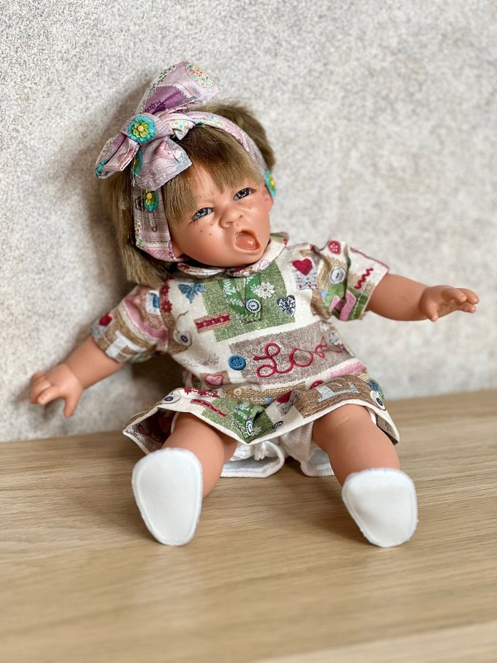 Кукла LAMAGIK мягконабивная  28см Gestito (10009)