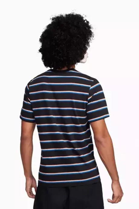 Футболка Nike Sportswear Club