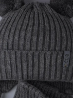 Шапка для мальчика со снудом осенняя