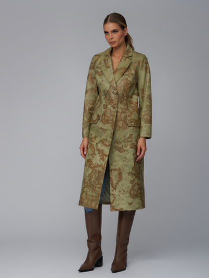 Женский кожаный плащ с картографическим принтом