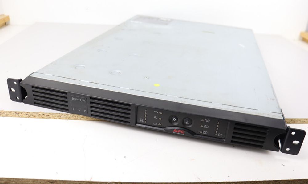 APC SUA750RMI1U