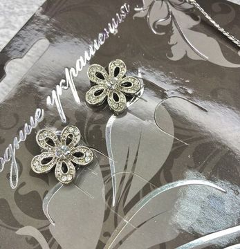 Комплект украшений, серьги + колье