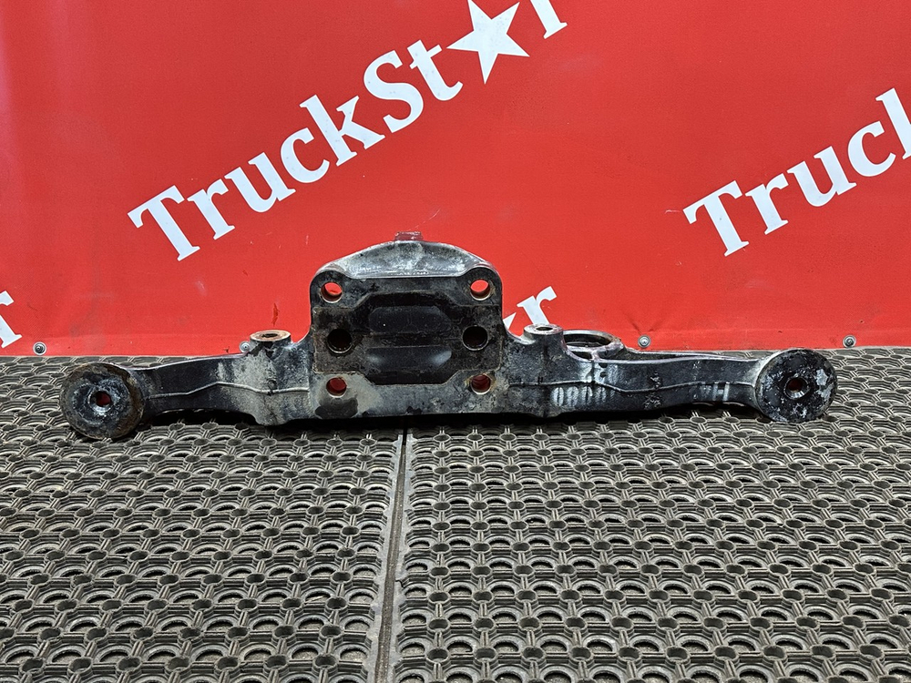 Кронштейн пневморессоры задний левый 2023г