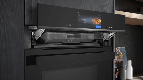 Духовой шкаф с свч и паром Siemens HN978GQB1