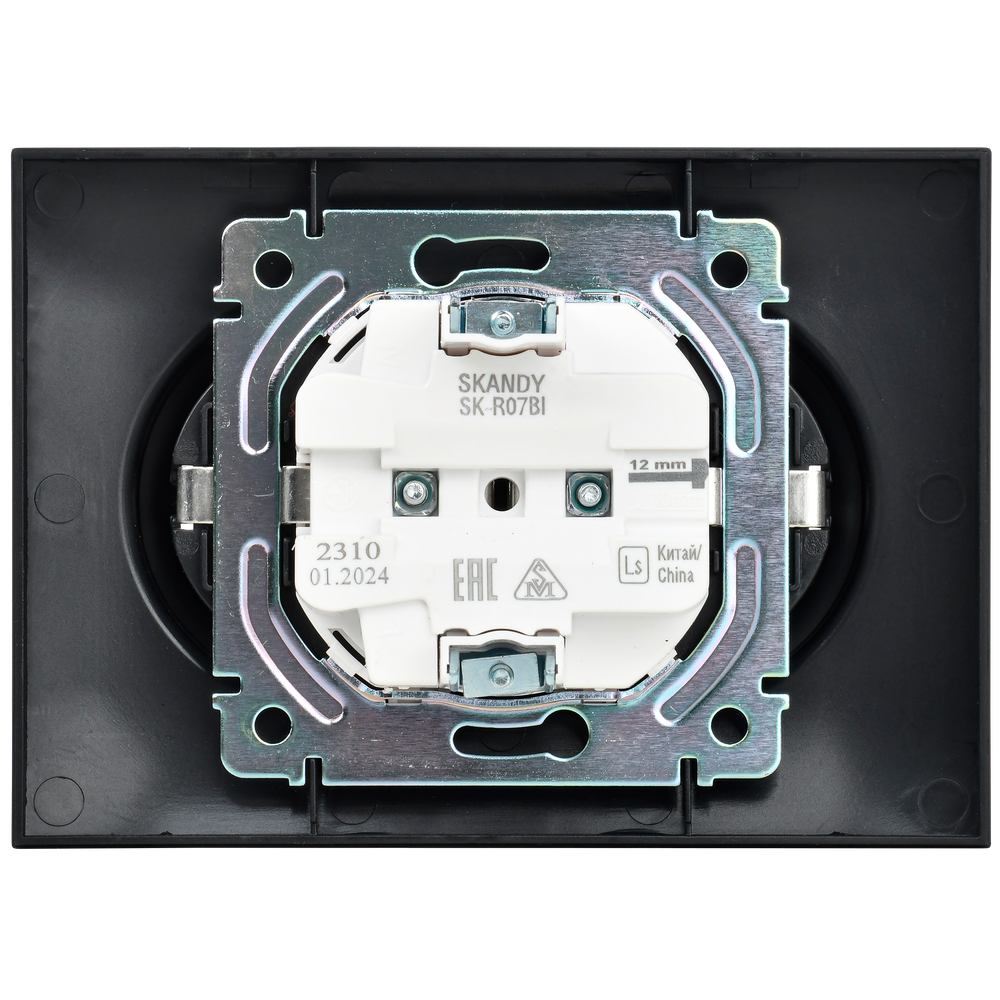 SKANDY Розетка 2-местная с заземлением с защитными шторками 16А в сборе SK-R07Bl черный IEK