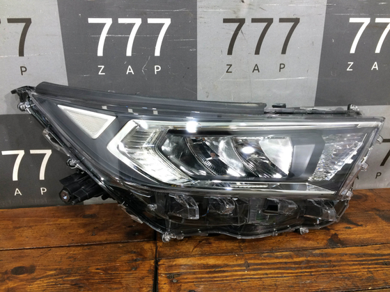 Фара правая LED Toyota RAV4 V (XA50) 18-нв Б/У Оригинал 8114542840