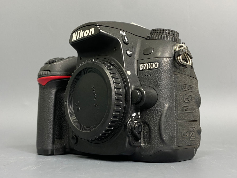 Nikon D7000 70.000 кадров