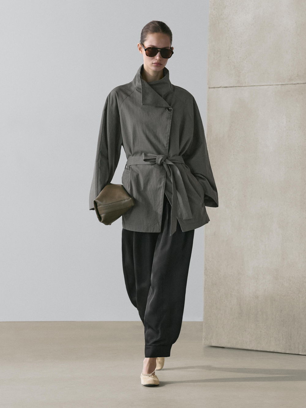 Massimo Dutti Короткий тренч из смесового хлопка с поясом, средне-синий