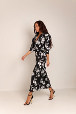 Платье с баской миди