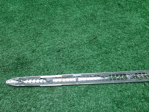 Накладка капота Hongqi HS5 (2019-н.в.)