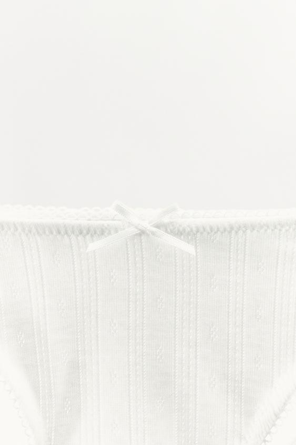 ZARA БАЗОВЫЕ ПЕРФОРИРОВАННЫЕ ТРУСЫ, БЕЛЫЙ
