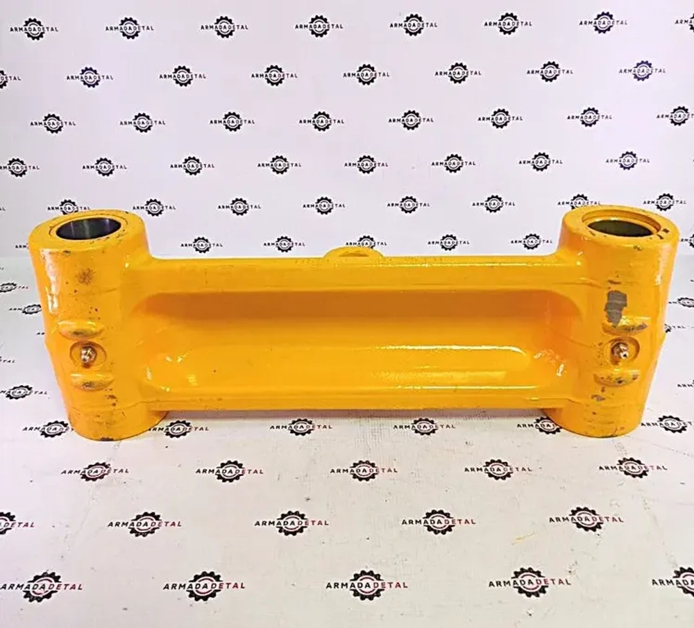 Тяга заднего ковша (толкатель с проушиной) | 126/00247, 126/00248 | Spare Parts