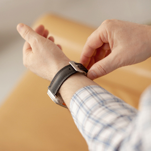 Ремешок для Apple Watch Ultra 49mm из кожи сафьяно,черного цвета