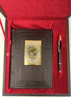 Набор «Подарок доктору»  (ежедневник А5 в обложке из натуральной кожи и ручка Parker)  в футляре