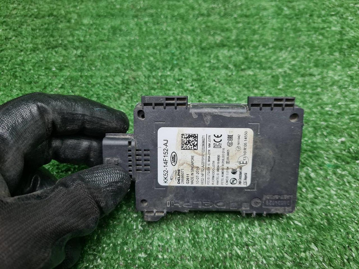 Датчик слепых зон Land-Rover Discovery 5 (2016-нв)