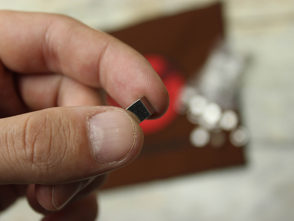 Темлячная бусина - концевая,  "Куб", белый метал