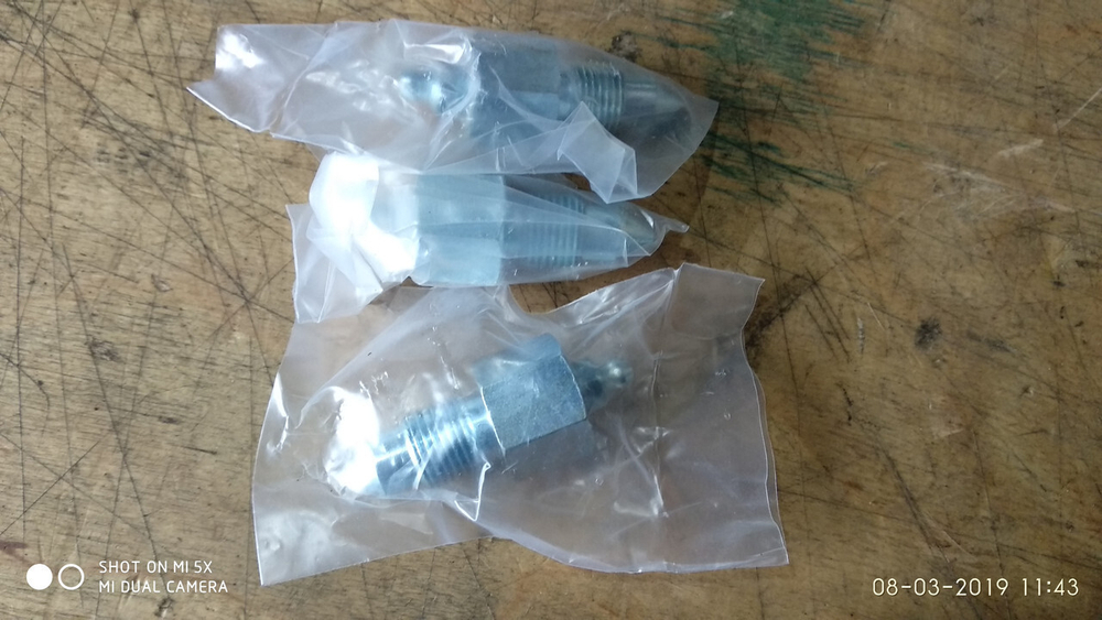 Клапан натяжителя гусеницы 81NB-14240