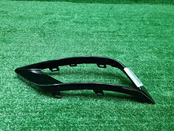 Накладка заднего бампера правая Audi Q8 1 (18-23)