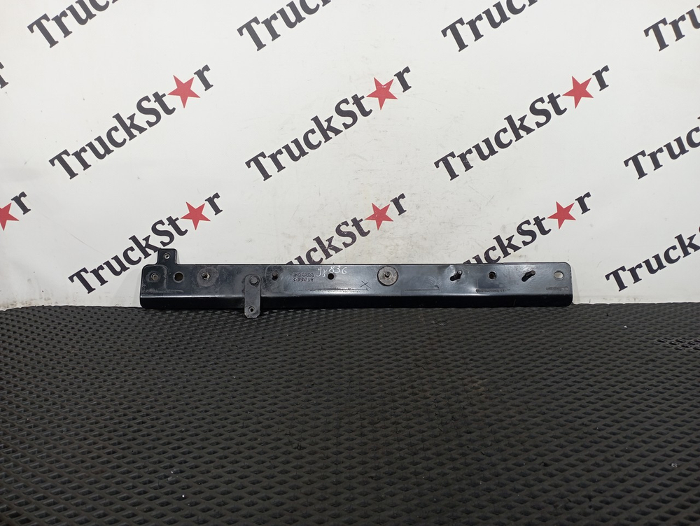 Кронштейн интеркулера левый 2020г.