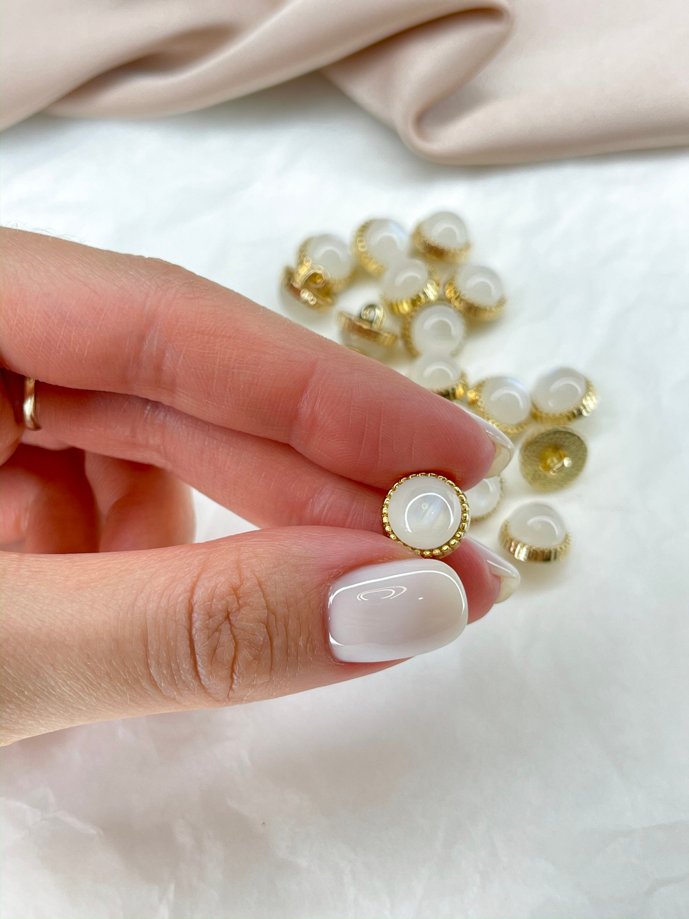 Пуговицы Золото Белые Луна