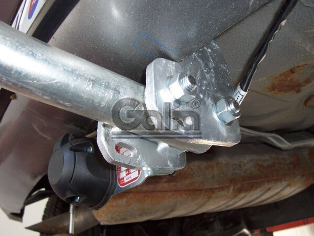 Фаркоп оцинкованный Galia F090A для FIAT Punto 1999-2005, FIAT Grande Punto 2005-2012(паспорт и сертификат в комплекте)(без электрики)