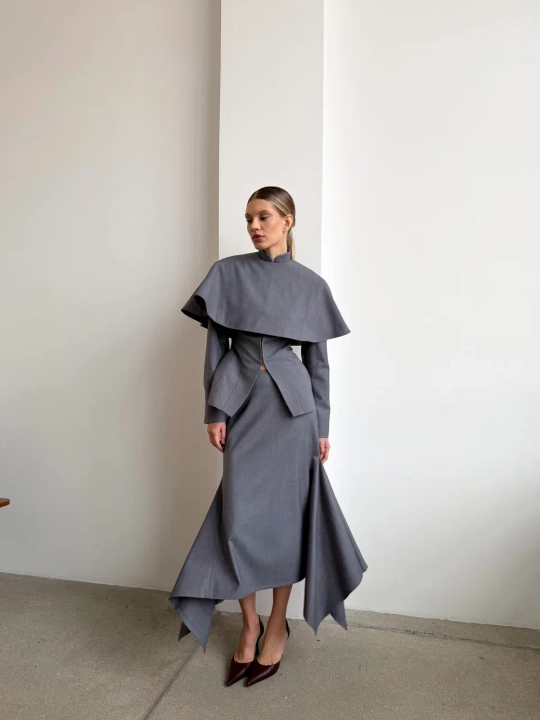 Жакет приталенный серый