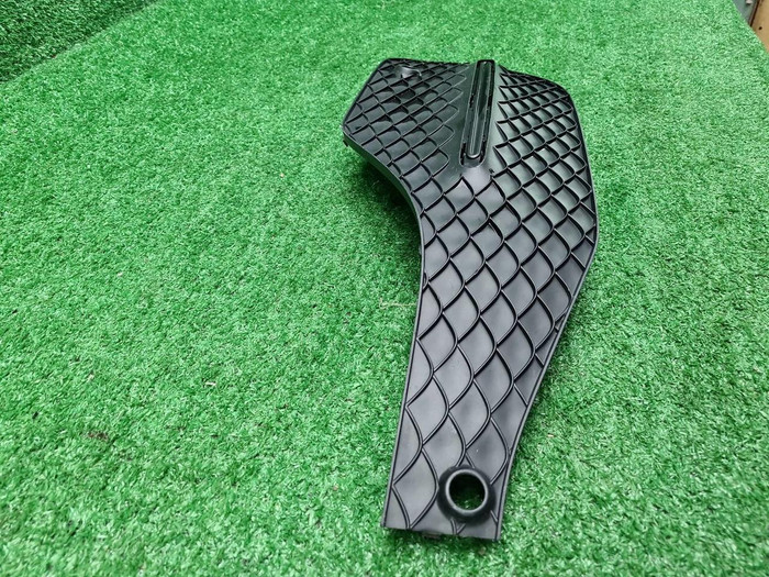 Решетка переднего бампера Mercedes GLE V167 18-24