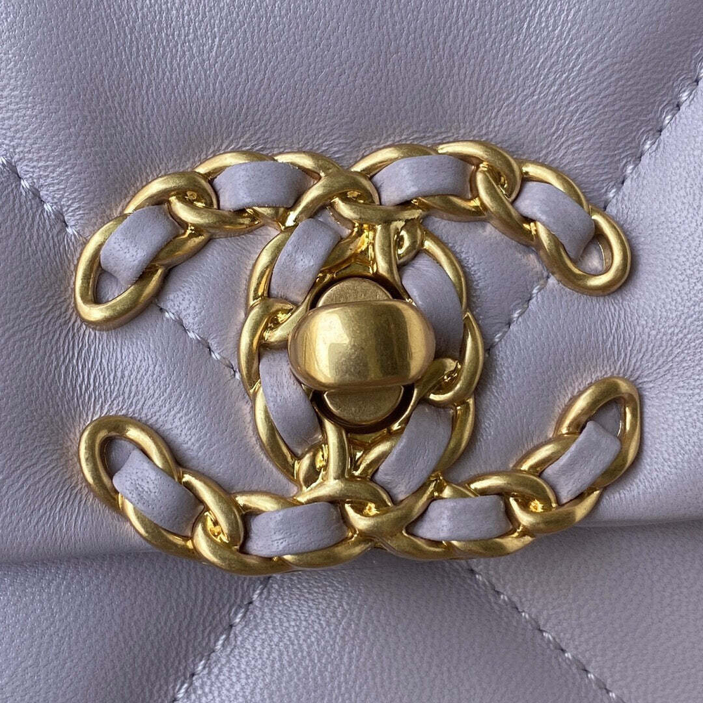 Chanel 19 26 cm