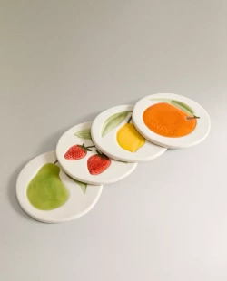 ZARA HOME КЕРАМИЧЕСКАЯ ПОДСТАВКА (НАБОР ИЗ 4 ШТ.), ЖЕЛТЫЙ