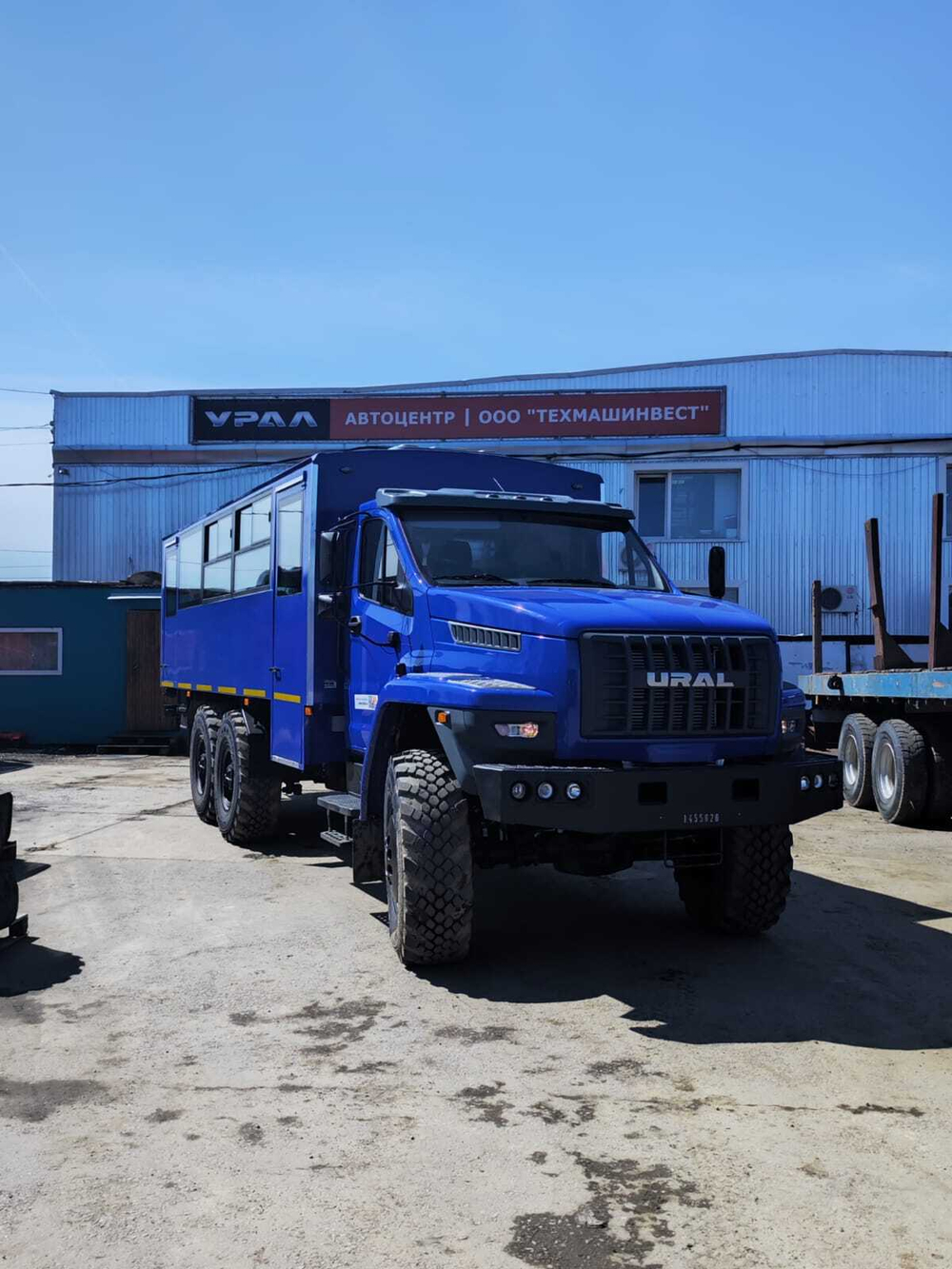 Вахтовый автобус УРАЛ NEXT 3255-72