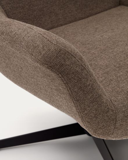 Zalina Вращающееся кресло с подлокотниками из светло-коричневой синели Испания La Forma