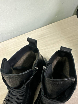 Ботинки женские(мех) 39р уценка_1332