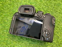 Canon EOS R10