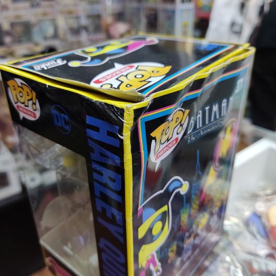 Фигурка Funko POP! Heroes DC Batman Animated Series Harley Quinn (Black Light) (Exc) (371) 51726 (Уценка)