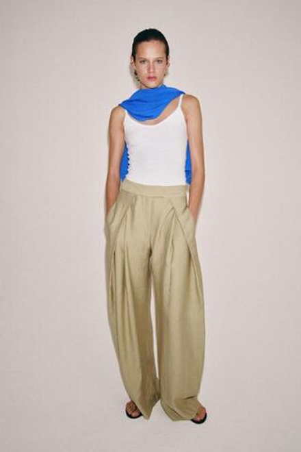 ZARA БРЮКИ WIDE-LEG С ЗАЩИПАМИ — ZW COLLECTION, СВЕТЛО-ОЛИВКОВЫЙ