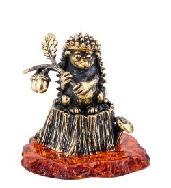 Народные промыслы AM-3655 Фигурка «Ёжик на пне с желудями» (латунь, янтарь)