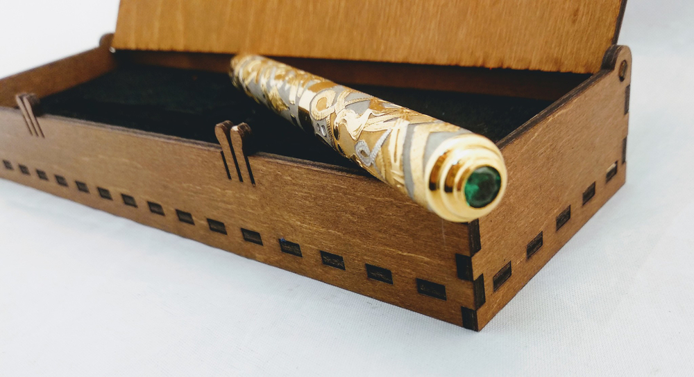 Подарочная ручка с колпачком №3