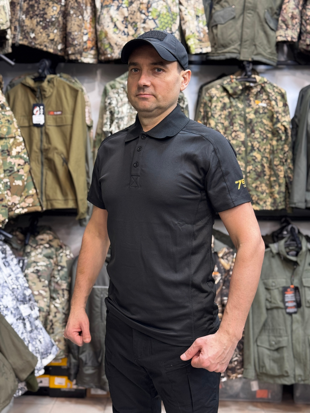 Футболка Черный с патчем