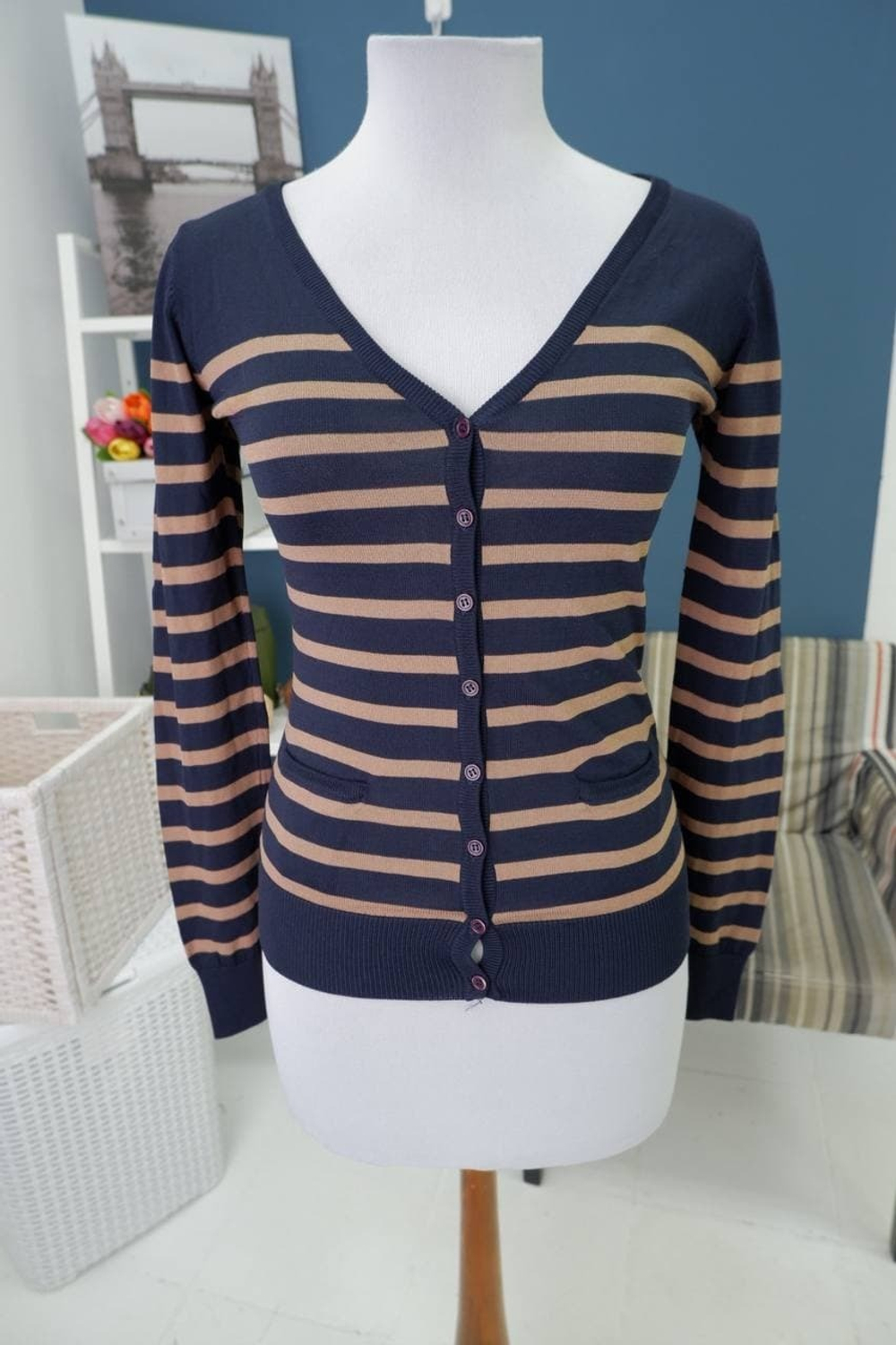 Джемпер на пуговицах 44 размер