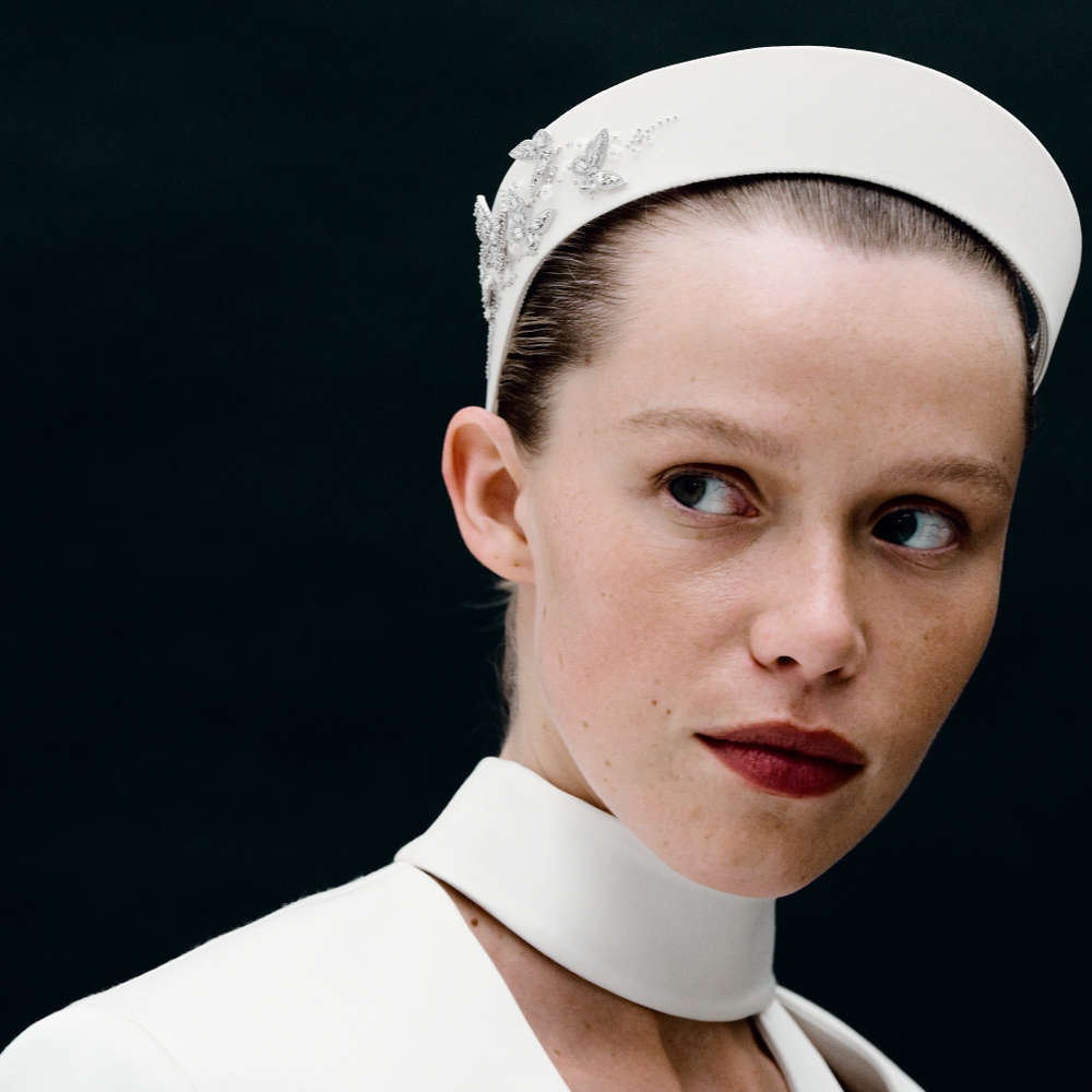 Кокошник S белый с бабочками